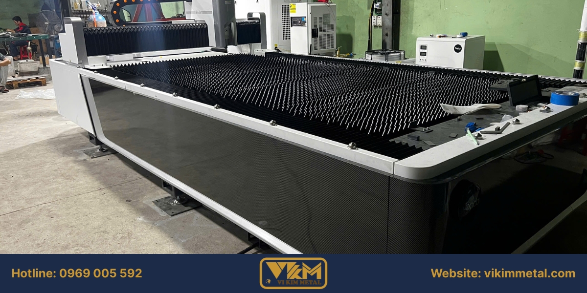 Báo giá dịch vụ cắt kim loại tấm bằng máy laser Fiber tại Vikim Metal