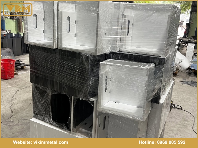 Dịch vụ gia công vỏ tủ pin lưu trữ NLMT tại Bình Dương
