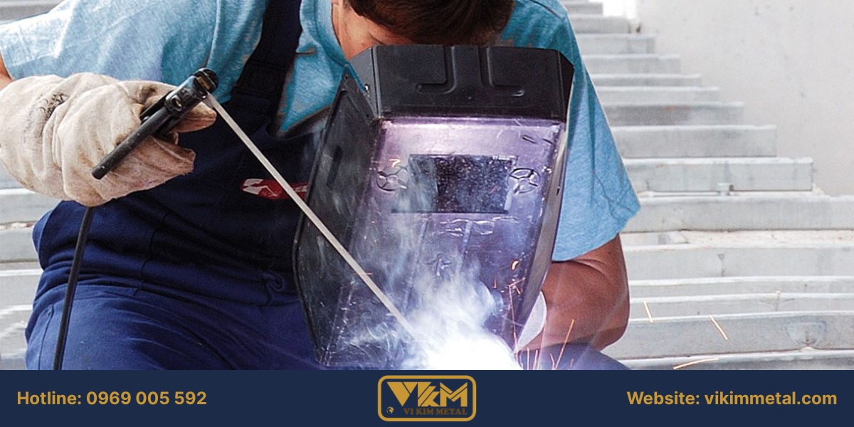 Thiết bị và dụng cụ sử dụng trong gia công hàn